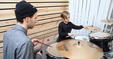 Онлайн обучение игре на барабанах: ТОП 10 онлайн школ